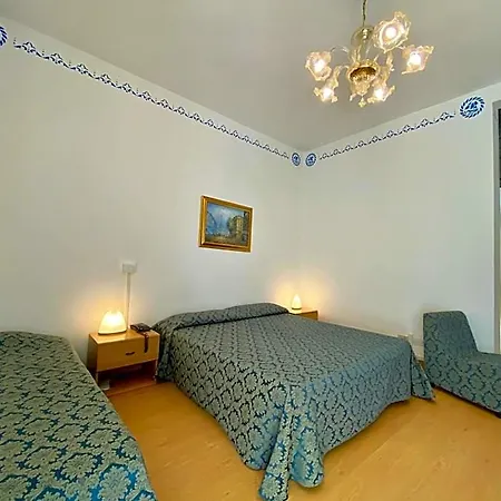ホテル Florida 4*
