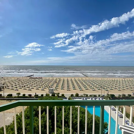 فندق Florida