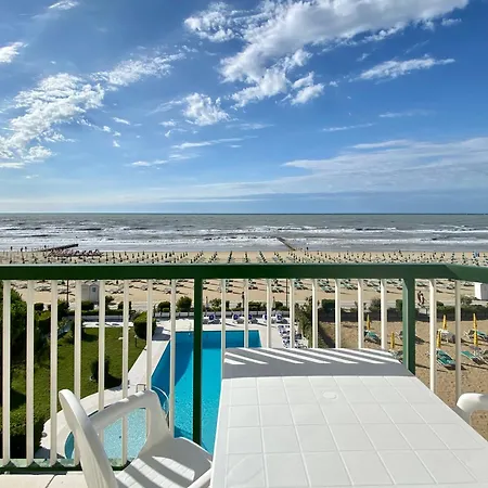 فندق Florida 4*