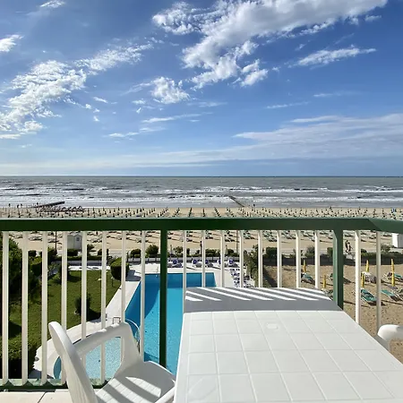 فندق Florida 4*